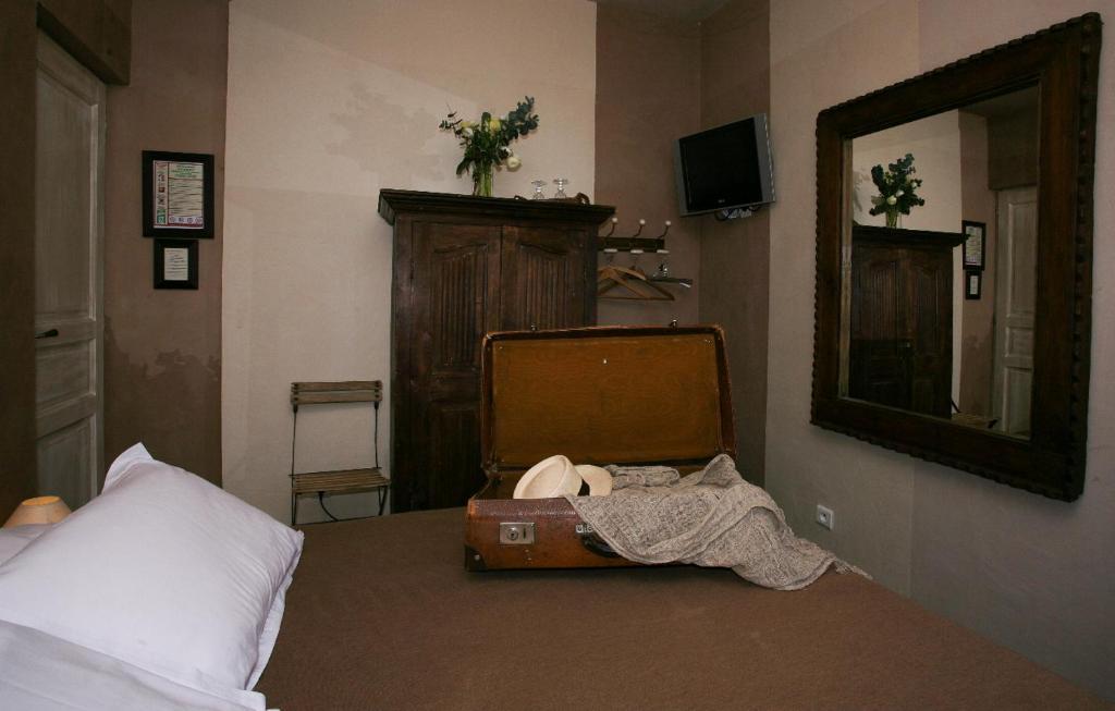 Une Autre Maison Hotel Nyons Room photo