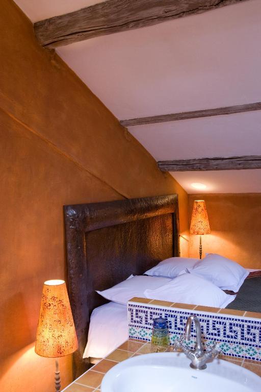 Une Autre Maison Hotel Nyons Room photo