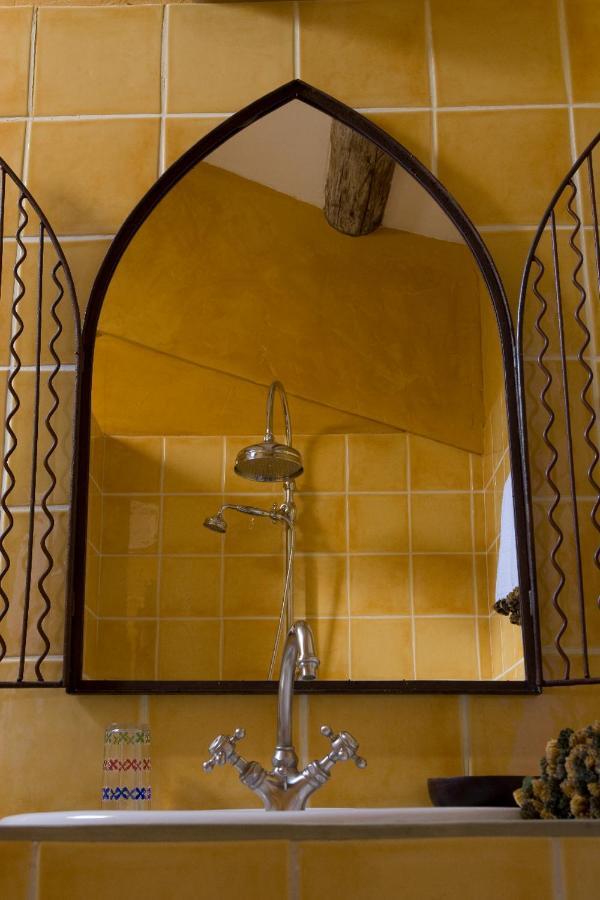 Une Autre Maison Hotel Nyons Room photo